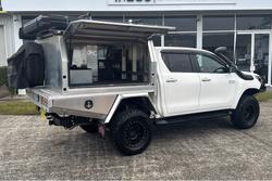 2023 Toyota Hilux SR5