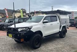 2023 Toyota Hilux SR5