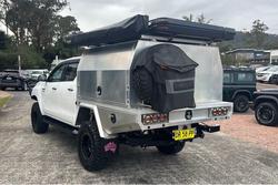 2023 Toyota Hilux SR5