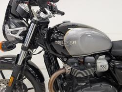 2018 Triumph STREET CUP Black