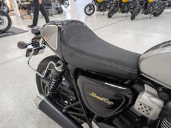 2018 Triumph STREET CUP Black