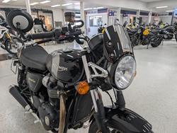 2018 Triumph STREET CUP Black