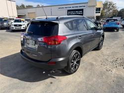 2014 TOYOTA RAV4 CRUISER (4x4)