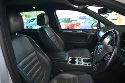 2015 Volkswagen Touareg V8 TDI R-Line