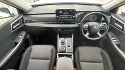 2022 Mitsubishi Outlander LS