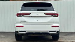 2022 Mitsubishi Outlander LS