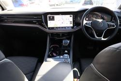 2024 Volkswagen Touareg 210TDI Elegance