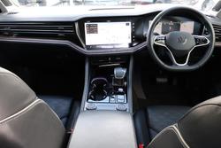 2024 Volkswagen Touareg 210TDI Elegance
