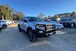 2025 Toyota Hilux SR5