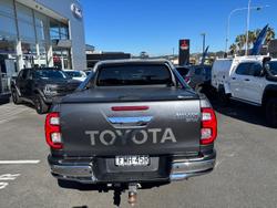 2021 Toyota Hilux SR5