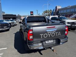 2021 Toyota Hilux SR5