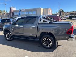 2021 Toyota Hilux SR5