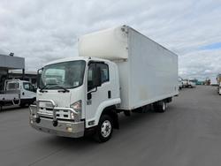 2015 Isuzu F Series FRR 600 Truck