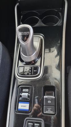 2019 Mitsubishi Outlander PHEV ES ADAS
