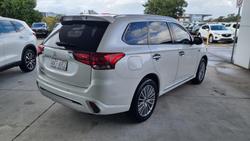 2019 Mitsubishi Outlander PHEV ES ADAS
