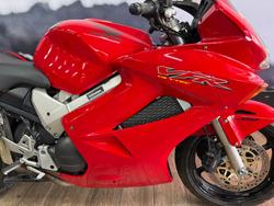 2002 Honda VFR800F (VFR800Fi) RED