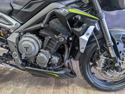 2022 Triumph STREET TRIPLE RS Black