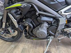 2022 Triumph STREET TRIPLE RS Black