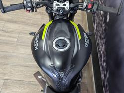 2022 Triumph STREET TRIPLE RS Black