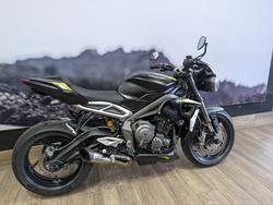 2022 Triumph STREET TRIPLE RS Black