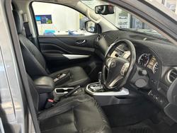 2018 Nissan Navara ST-X