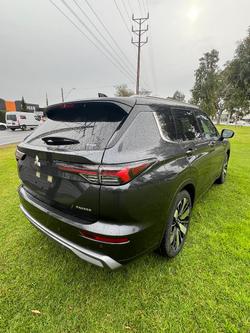 2025 Mitsubishi Outlander Exceed Tourer ZM MY25 AWD Graphite Grey with Black Mica Roof