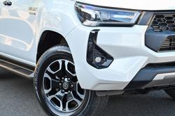 2024 Toyota Hilux SR5 48V GUN126R 4X4 Dual Range Frosted White