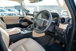 2025 Toyota Landcruiser Prado VX