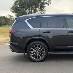2023 Lexus LX 500d F Sport