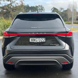 2026 Lexus RX 450h+ Luxury