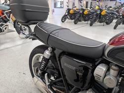 2023 Triumph BONNEVILLE T120 SILVER