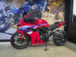2025 Honda CBR650RAC RED