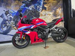 2025 Honda CBR650RAC RED