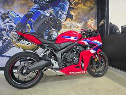 2025 Honda CBR650RAC RED
