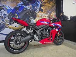 2025 Honda CBR650RAC RED