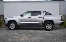 2026 Nissan Navara ST