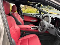 2026 Lexus NX 450h+ Luxury