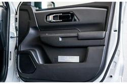 2026 Nissan Navara ST-X D27 MY26 4X4 Dual Range Blizzard White