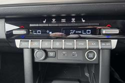 2026 Nissan Navara ST-X D27 MY26 4X4 Dual Range Blizzard White