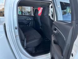 2025 Isuzu D-MAX LS-M