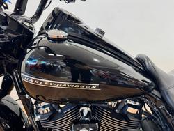 2019 Harley-Davidson FLHRXS ROAD KING SP CUSTOM Black