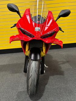 2024 DUCATI PANIGALE V4R Red
