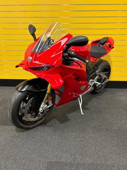 2024 DUCATI PANIGALE V4R Red