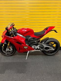 2024 DUCATI PANIGALE V4R Red