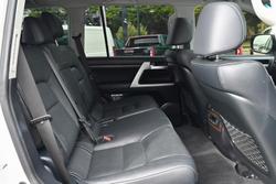 2019 Toyota Landcruiser VX VDJ200R 4X4 Dual Range Glacier White