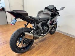 2024 Yamaha YZF-R7LA GREY
