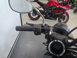 2013 Yamaha BOLT Black