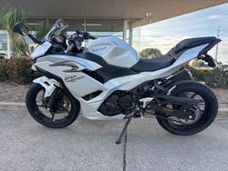 2024 Kawasaki NINJA 500 SE (LAMS) White