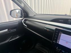 2020 Toyota Hilux SR5