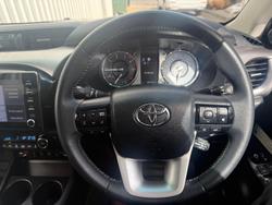 2020 Toyota Hilux SR5
